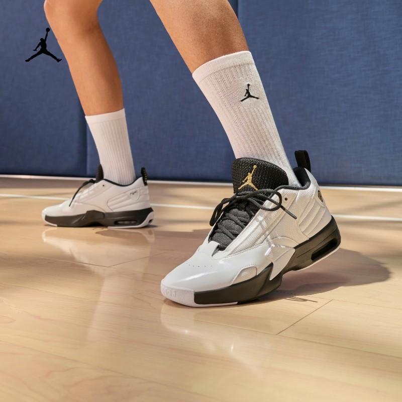 Jordan dz Nike Jordan MAX AURA รองเท้าผ้าใบผู้ชายฤดูหนาวกันกระแทกหนังบางส่วนน้ําหนักเบา FQ8298