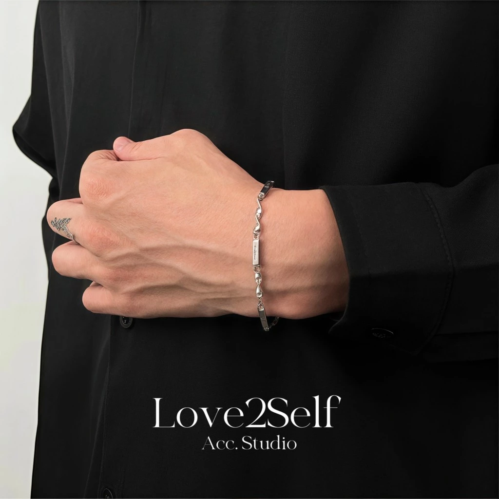Love2Self S092 Cool สร้อยข้อมือผู้ชายแฟชั่น Non Tarnish Mobius สร้อยข้อมือสแตนเลส Unisex X064
