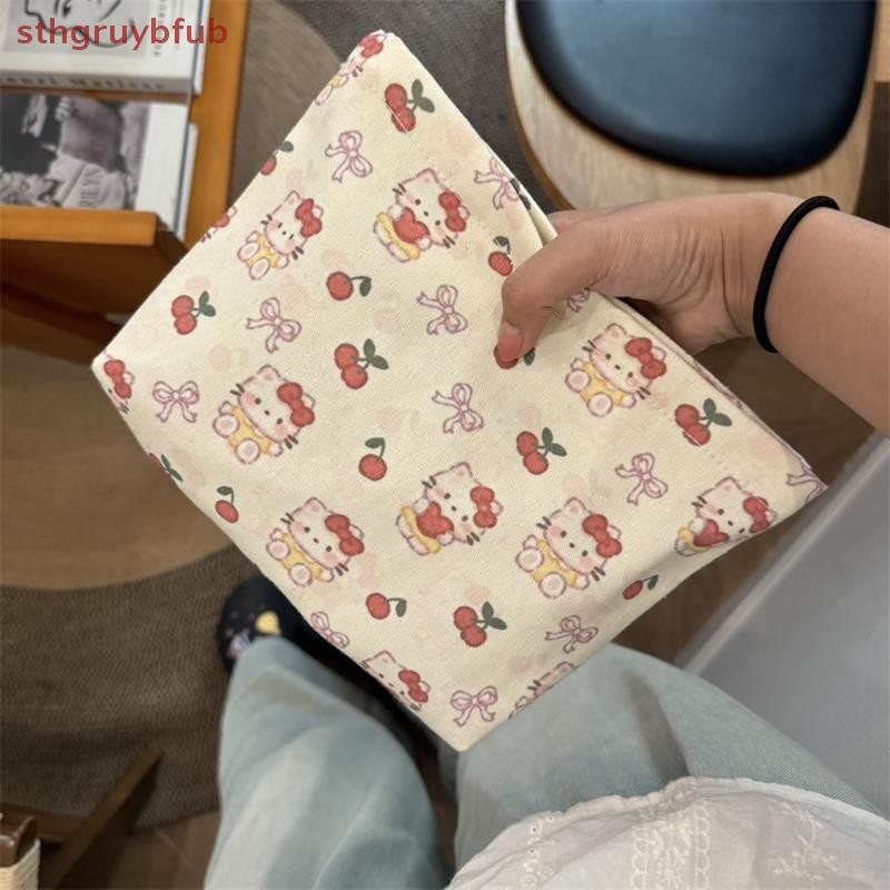 STHB น่ารัก Sanrio Hello Kitty กระเป๋าเครื่องสําอาง Sweet KT Cat ความจุขนาดใหญ่แบบพกพาผ้าใบกระเป๋าเก็บกระเป๋าเหรียญกระเป๋าแต่งหน้าของขวัญ TH