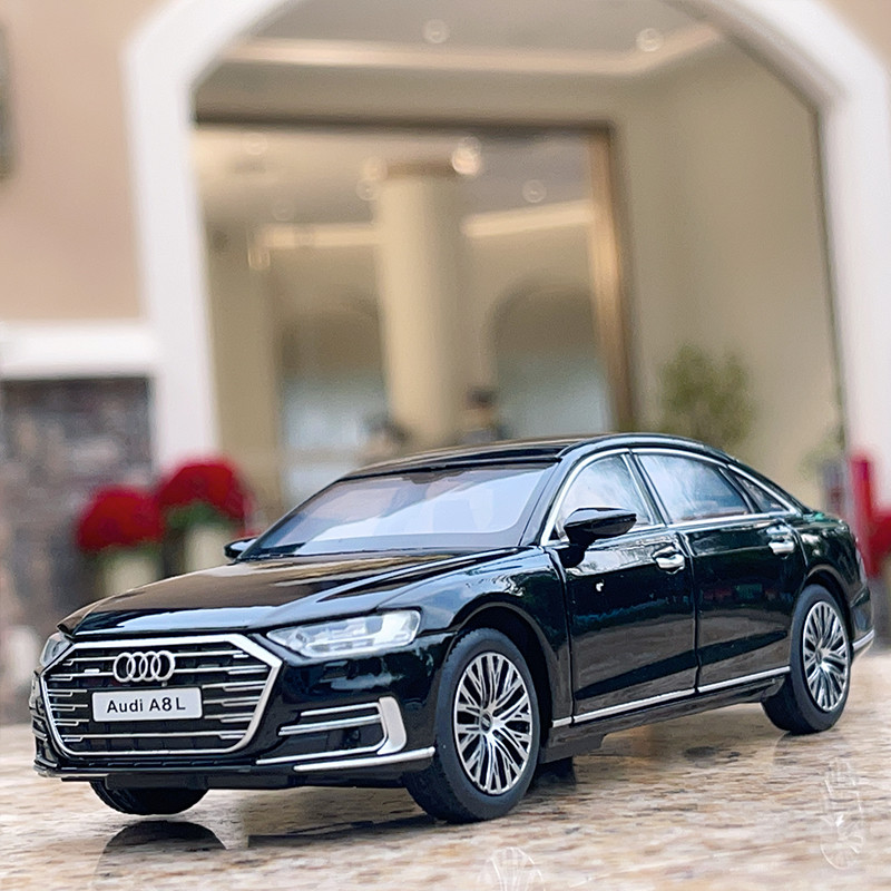 1:32 Audi A8L โลหะผสมรถจำลอง A6 A7L รุ่นรถ