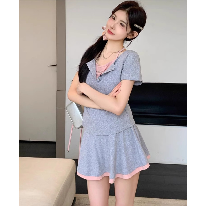 【EVIOVIO】S-XXL ชุดเซ็ตผู้หญิง เสื้อยืดคอกลมแขนสั้น + กระโปรงมินิ เอไลน์ บาน สีเทา สไตล์สปอร์ตเกิร์ล