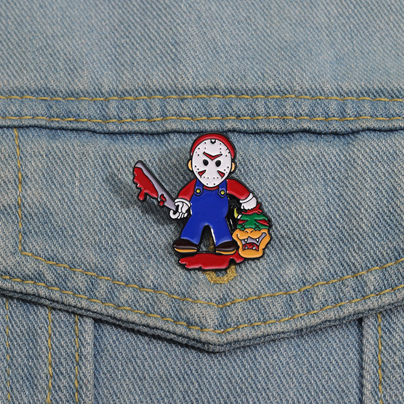 Friday The 13th Killer Jason การ์ตูนเข็มกลัด Mix Mario อะนิเมะป้ายโลหะแฟชั่นเสื้อผ้าอุปกรณ์เสริมเครื่องประดับของขวัญ