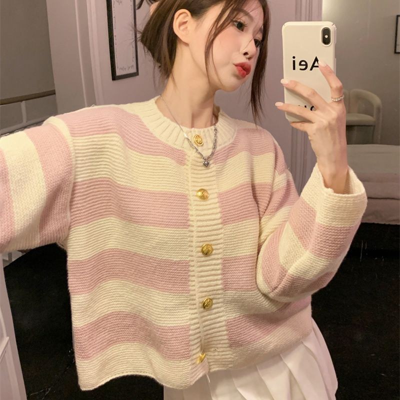 รอบคอด้านหน้าโลหะหัวเข็มขัดลายเย็บปะติดปะต่อกันของผู้หญิง pullover ถักเสื้อกันหนาว