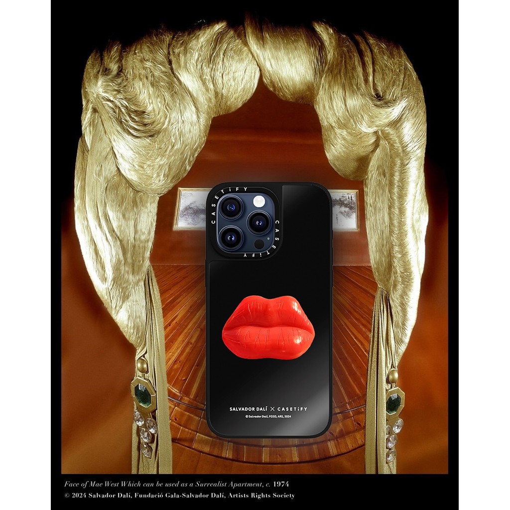 Casetify X Salvador Dalí Face of Mae West สามารถใช้เป็นอพาร์ทเมนต์ Surrealist (c. 1974) เคสแม่เหล็กดูด Black & Sliver Mirror Case IPhone 16 15 14 13 12 Pro Max Plus