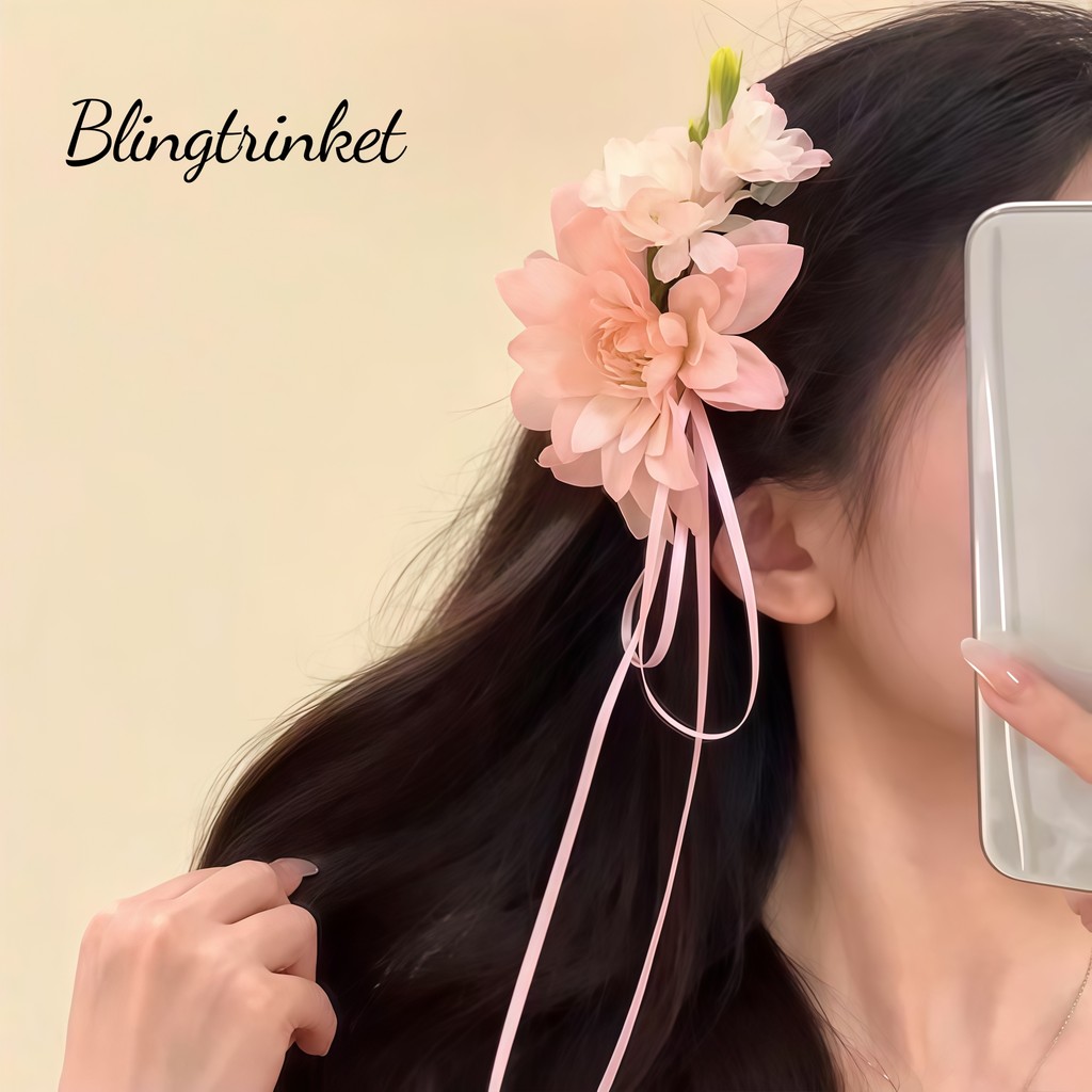 กิ๊บติดผม ดอกไม้เลียนแบบสีชมพู🌸 การออกแบบริบบิ้น ความรู้สึกของบรรยากาศ🥰 หวานและอ่อนโยน คลิปข้างดอกไม้