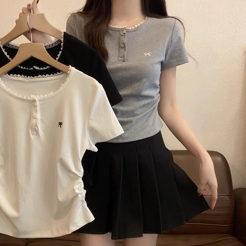 ลูกไม้สีเทาลูกไม้ไหล่แท้แขนสั้นเสื้อยืดผู้หญิงฤดูร้อนสไตล์ใหม่จีบเอวโบว์สั้นด้านบน