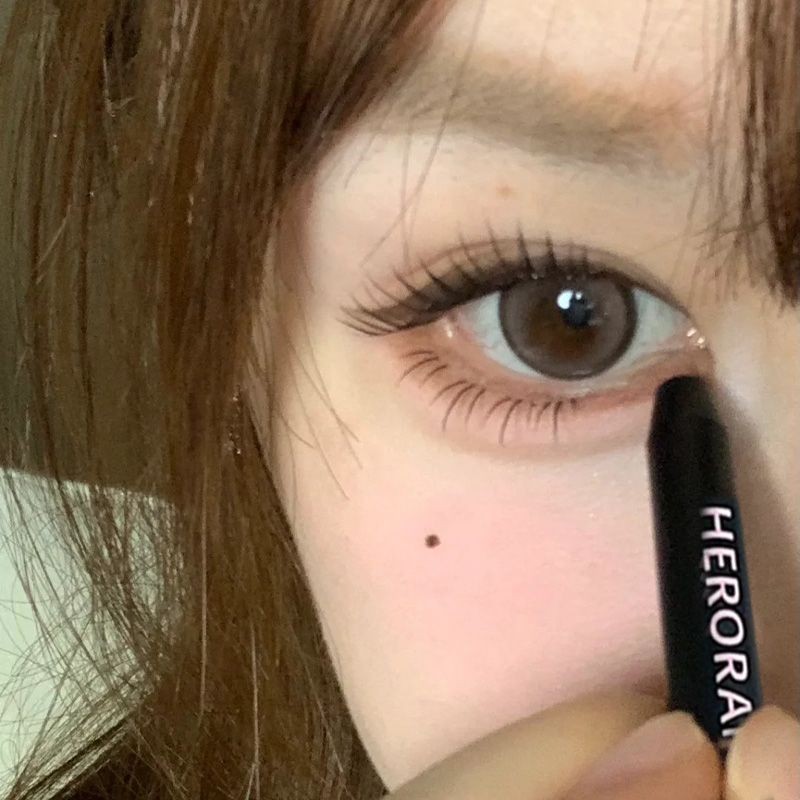 อายไลเนอร์ปากกาตาลงเกาหลีอายไลเนอร์กาวปากกา Matte Pearlescent Sleeping Silkworm กันน้ํา Non Halo Rose สีชมพูสีน้ําตาลแชมเปญทอง