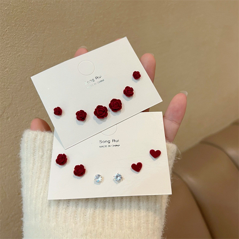 Flocking Camellia Love Heart ชุดต่างหูเข็มเงินอารมณ์อ่อนโยนไวน์แดงต่างหูทุกการแข่งขันหรูหรา