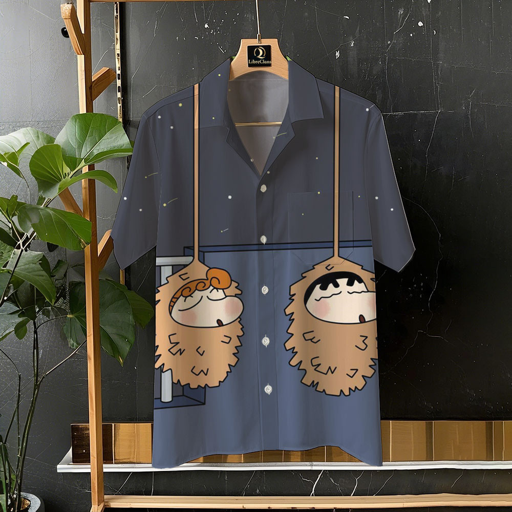 ดินสอสี หน้าแข้ง-ชาน น่ารักอะนิเมะตลกเสื้อฮาวายวันหยุดสบายๆเสื้อแขนสั้นด้านบนกับการออกแบบกระเป๋าสบายระบายอากาศเสื้ออเนกประสงค์ขนาดใหญ่ ส-5เอ็กแอล ราคา ถูกที่สุด ดีลบีเคเค แกลเลอรีภาพที่ 7