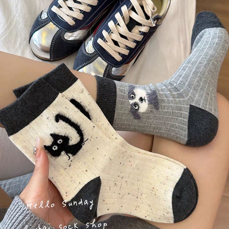 การ์ตูน Dot Yarn Mid-Tube ฤดูใบไม้ร่วงสไตล์ฤดูหนาวสไตล์เกาหลี ins อินเทรนด์ Flocking ขนแกะฤดูใบไม้ผลิฤดูใบไม้ร่วงน่ารักถุงน่อง