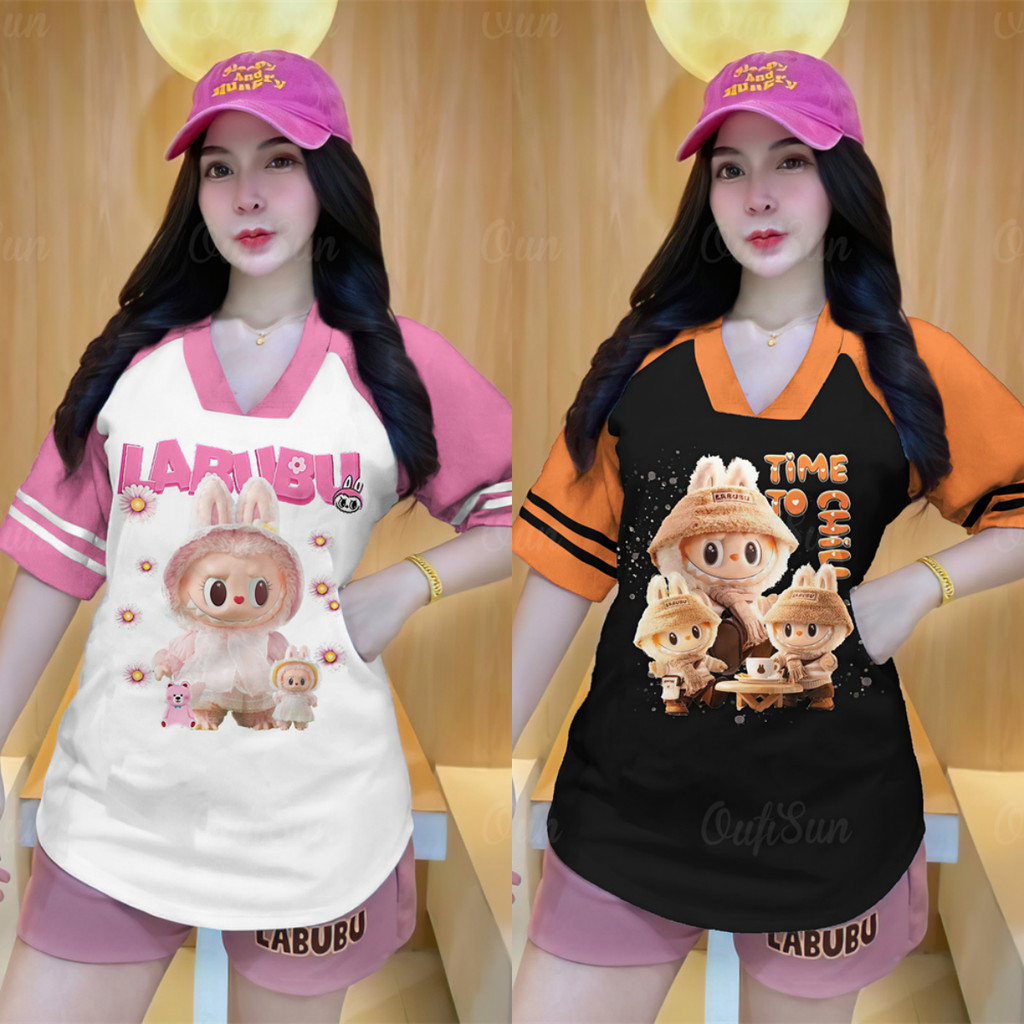 Labubu PREMIUM Shirt LADIES AND MENS/UNISEX แฟชั่น V คอเสื้อขนาดใหญ่เสื้อยืดแขนสั้น LABUBU พิมพ์เสื้อยืด 2024 เทรนด์แฟชั่น