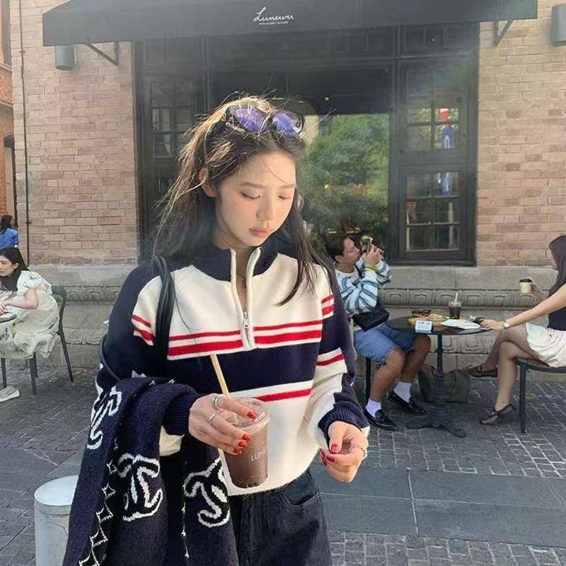 อเมริกันย้อนยุคความคมชัดสีลายครึ่งซิปเสื้อกันหนาวผู้หญิง2024ฤดูใบไม้ร่วงใหม่สไตล์ครึ่งเปิดเสื้อคอปก