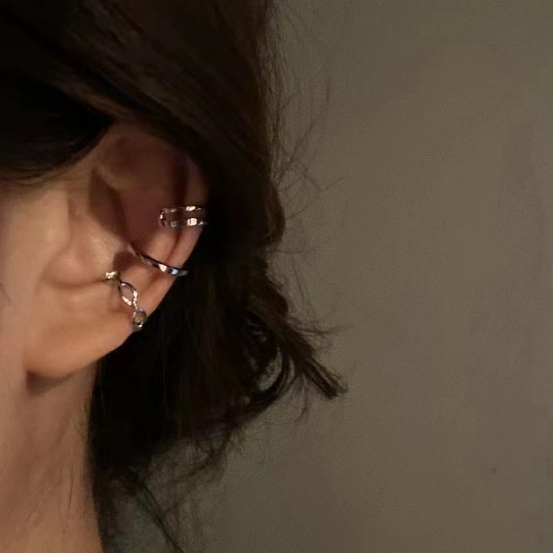 2025 ชุดสามชิ้นสุดประหยัดประณีตคลิปหนีบกระดูกหูสไตล์เย็น