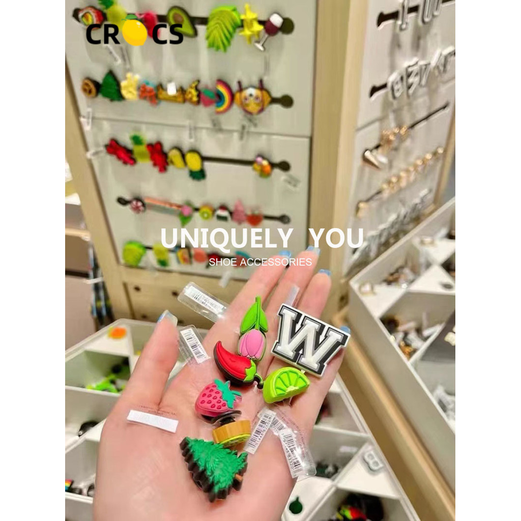 ใหม่ jibbitz Crocs รองเท้าดอกไม้อุปกรณ์เสริมรองเท้าดอกไม้การ์ด Luo Chi Zhibixing อุปกรณ์เสริมรองเท้าหัวเข็มขัด Bugs Bunny Cui Di ตกแต่งหัวเข็มขัด