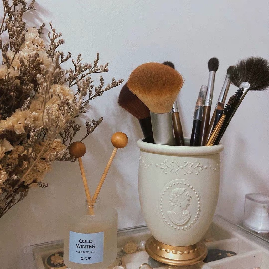 Milky Brush Bucket เครื่องสําอางแปรงเก็บหลอด Noble นูนแนวตั้งแต่งหน้าความงามแต่งหน้าเก็บถังแปรงแต่งหน้าถัง