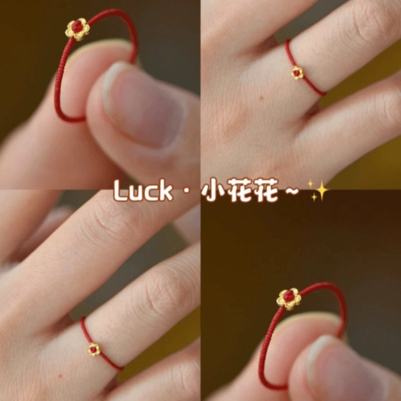 "ใจเต้น" แหวนเชือกสีแดงทอลายดอกไม้ที่ร่ำรวยมีขนาดเล็กมากและละเอียดอ่อนเครื่องประดับใหม่