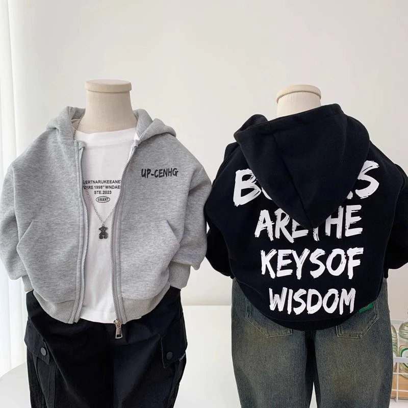 ส่งจากไทย เสื้อกันหนาวเด็ก2-12ขวบ ✨มือ1✨มีซิปหน้ามีหมวกมีหลัง ผ้าสำลีเหมาะสำหรับใสหน้าหนาวใสในห้องแอร์ UP821