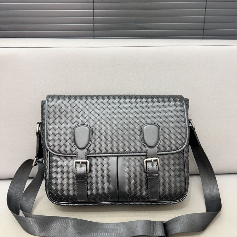 ของแท้ 100% Bottega Veneta BV New Mens Messenger Bag กระเป๋าหนังผู้ชายทอมือ