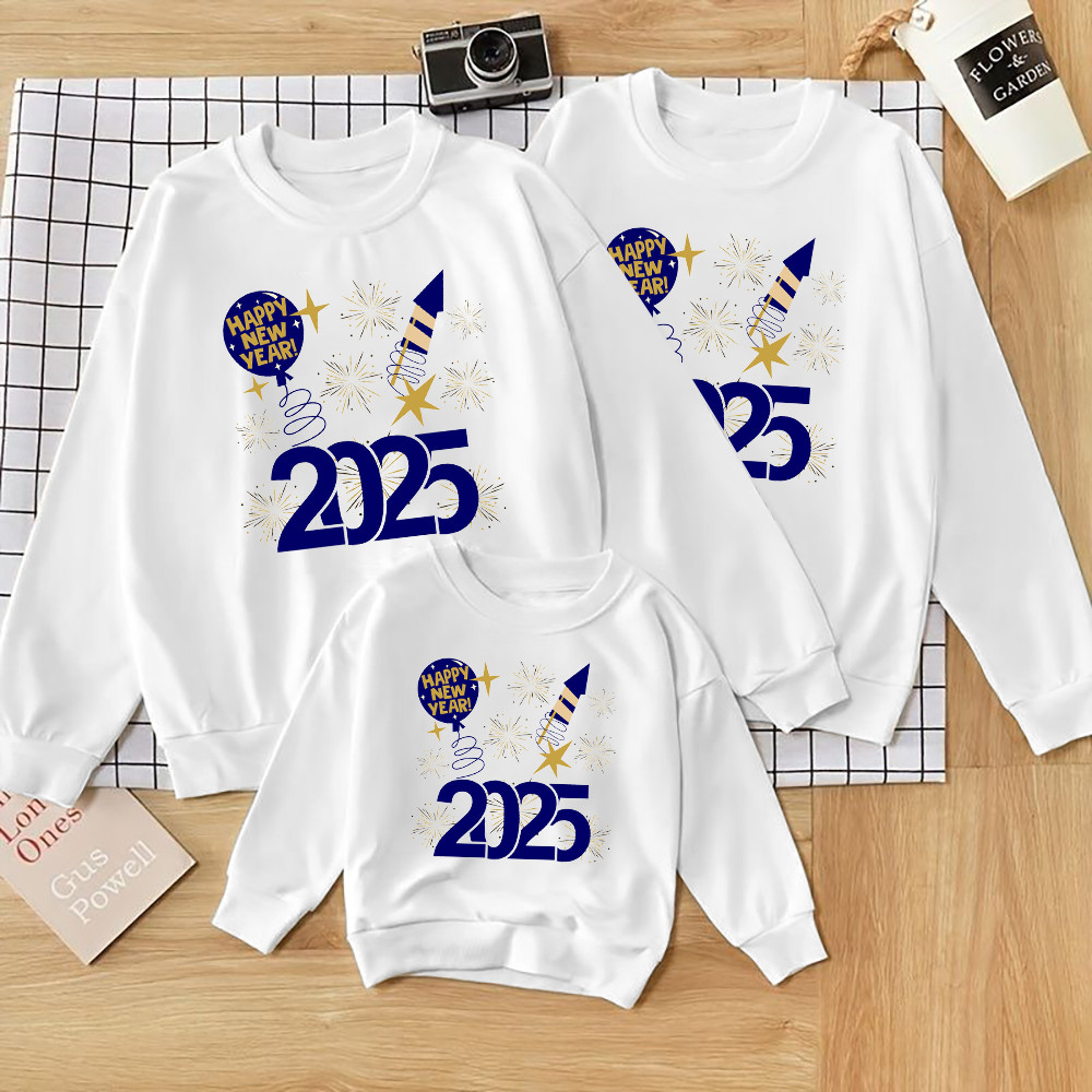 สวัสดีปีใหม่ 2025 เสื้อเชิ้ตแขนยาวคอกลมครอบครัว Daddy Mommy Kids Sweatshirt Family Matching Sweatshirt
