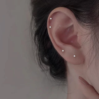 S925 ต่างหูเงินต่างหู High End Perforated ต่างหูแฟชั่นมินิแท็กหู มินิ ต่างหูสตั๊ด รูปแบบแตกต่างกัน