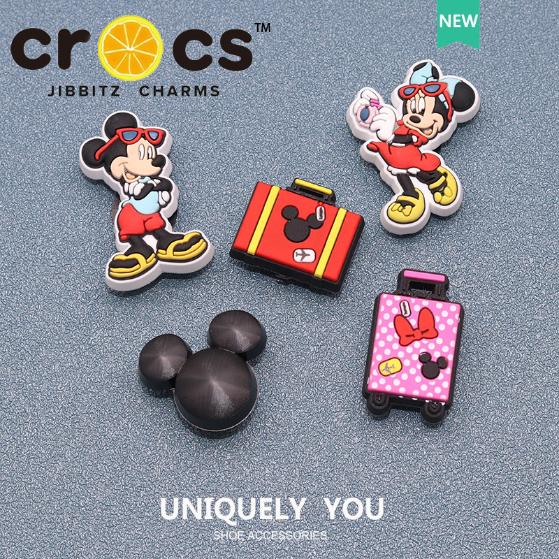 jibbitz crocs รองเท้าหัวเข็มขัดหลุม อุปกรณ์เสริมรองเท้า การ์ตูนใหม่ มิคกี้ มินนี่ สำหรับรองเท้าแฟชั่น จิ๊บบิท ตัวติดรองเท้า crocs
