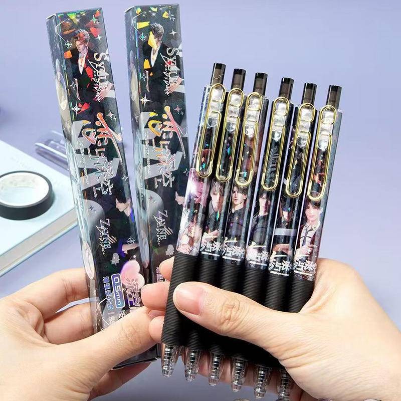 3 ชิ้นอะนิเมะเกม Love และ Deepspace ปากกาเจล Xavier Zayne Rafayel ralayo Sylus Qin Che Shen Xinghui Li Shen Qi Yu ปากกาลายเซ็น 0.5 มม.ปากกาลูกลื่นสีดําเครื่องเขียนของขวัญ - รูปที่ 2