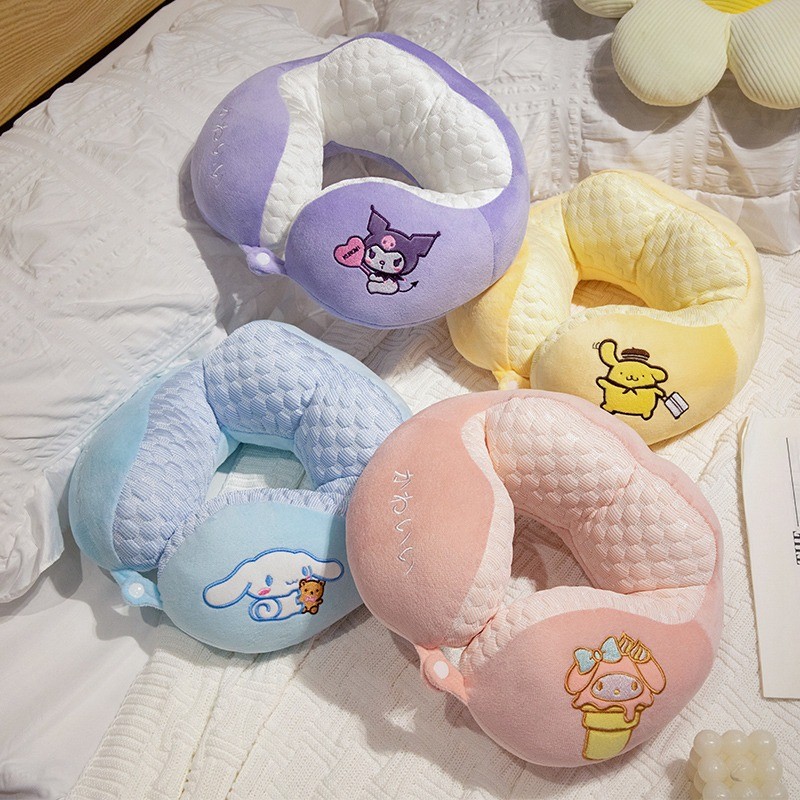 การ์ตูน Kuromi My Melody Cinnamoroll หมอนรองคอรูปตัวยู Pochacco Travel Nap หมอนสํานักงานหมอนสาวของขวัญ