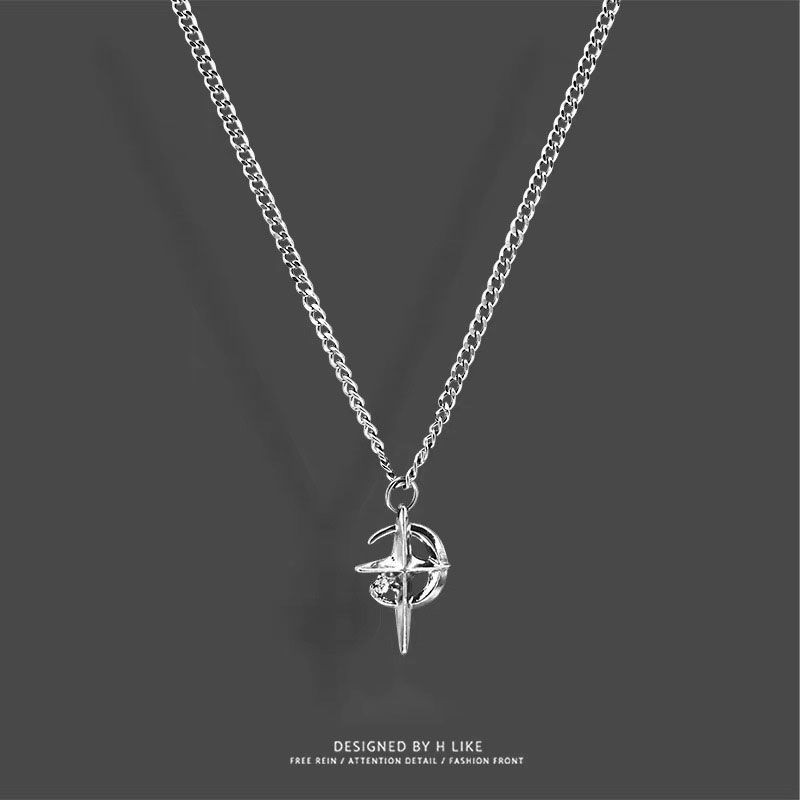 /ขายร้อน สินค้า [150,000 คนคอลเลกชัน] ข้ามดาวดวงจันทร์เพชรสร้อยคอจี้เครื่องประดับไทเทเนียมเหล็กงูกระ