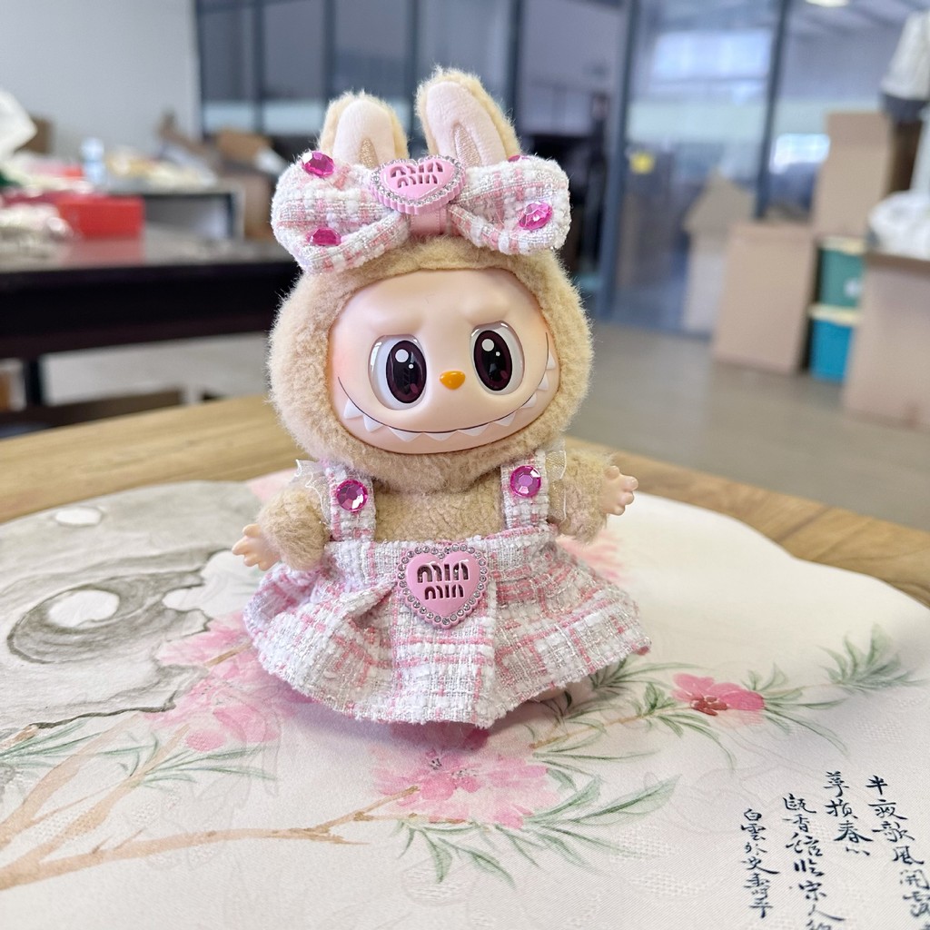 [พร้อมส่ง]ชุดลาบูบู้ ชุดลาบูบู้ v2,กระโปรงหอมน่ารัก,ชุด labubu v2(เสื้อผ้าเท่านั้น）