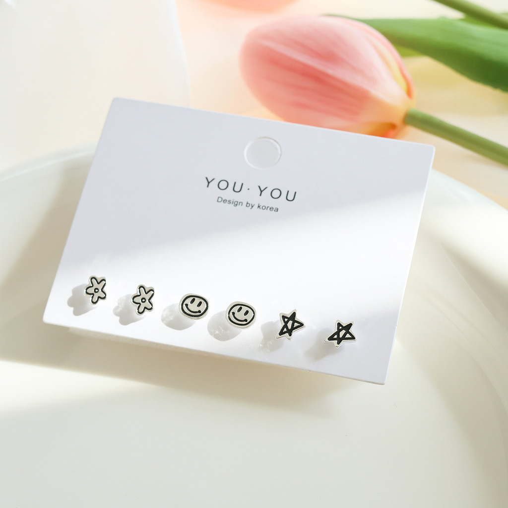 Rainbow Smiley Face ต่างหูชุดผู้หญิงเกาหลี Classy All-Match เรขาคณิตสตั๊ดแฟชั่นไม่ซ้ํา