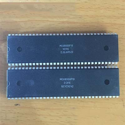 1PCS MC68000P10 MC68000P8 MC68000 DIP64 MC68000P MC68000P12 MC68000P10 MC68HC000P10 P8 In-line DIP-6