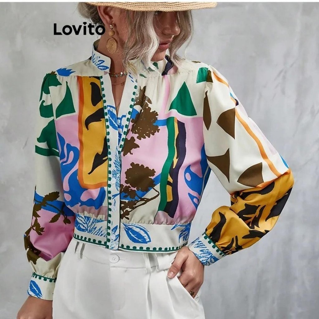 Lovito เสื้อเบลาส์ผู้หญิง ลายการ์ตูน มีกระดุม สไตล์ลำลอง LNL64333