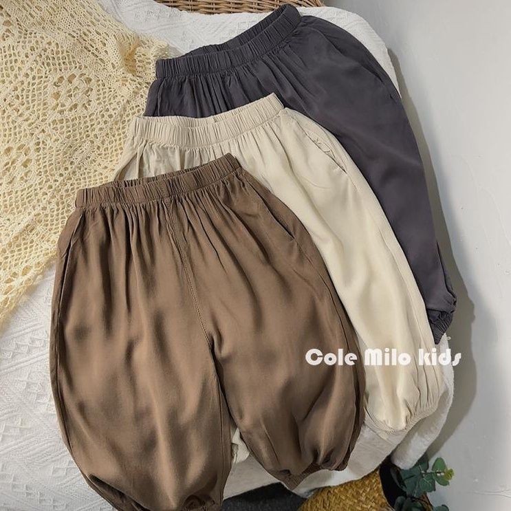 สีเทาโทนกางเกงสั่นกางเกงลําลองผู้ชายและผู้หญิง 2024 ใหม่สีทึบกางเกงกันยุงแนวโน้มบาง