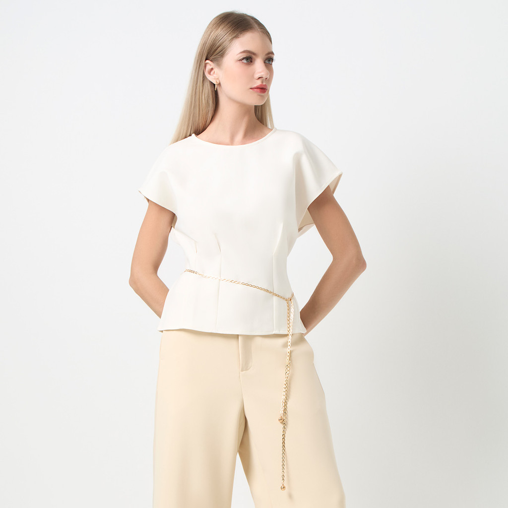 ESPADA เสื้อเบลาส์แขนสั้น พร้อมเข็มขัดโซ่ ผู้หญิง สีงาช้าง I Blouses with Gold Chain Belt I 04954