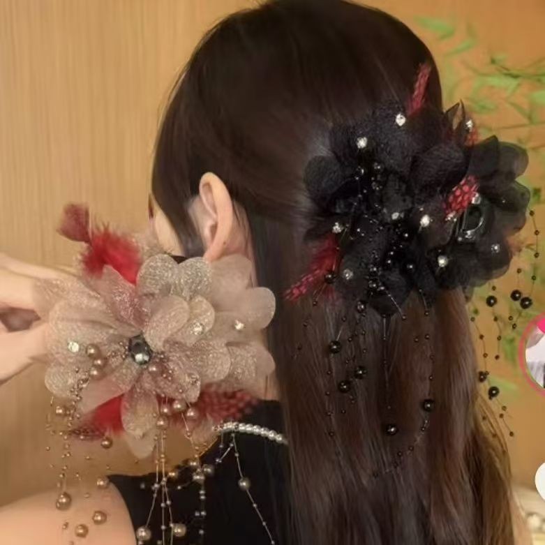 2024 หรูหราฤดูหนาวลูกปัดขนนกฉลามคลิปลายจุดกิ๊บติดผม