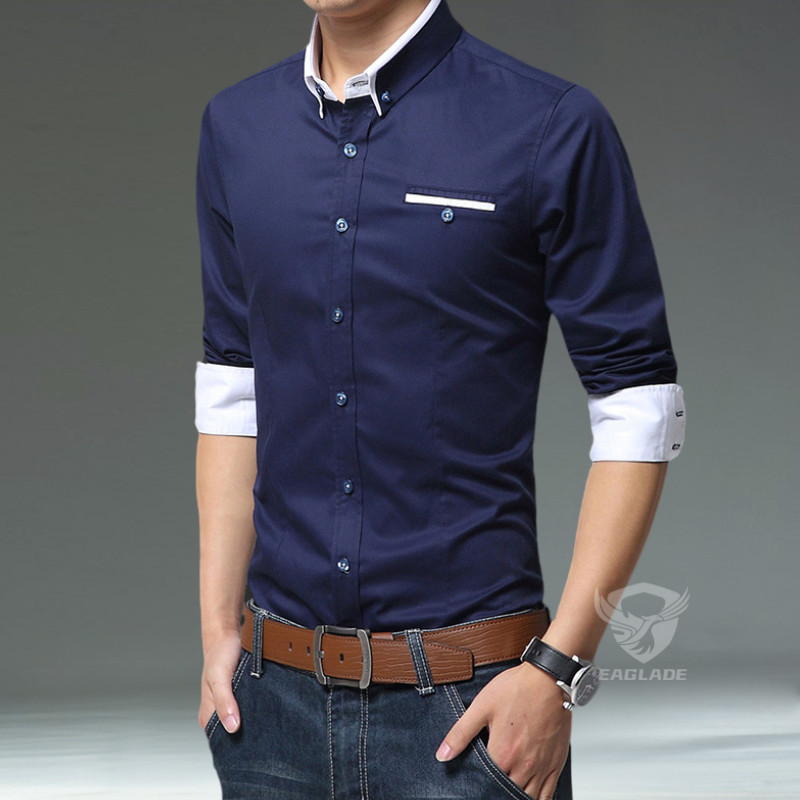 Eaglade เสื้อเชิ้ตแขนยาวผู้ชายกอล์ฟอย่างเป็นทางการเสื้อเชิ้ตลําลองสําหรับผู้ชาย ไร้ริ้วรอย 1306 ในสีน้ําเงินเข้ม D04