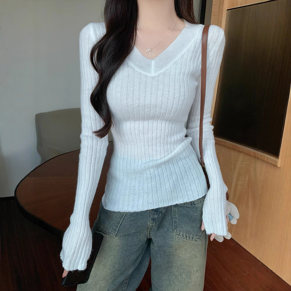 เสื้อยืดแขนยาวคอวีหนาแน่นสำหรับผู้หญิง