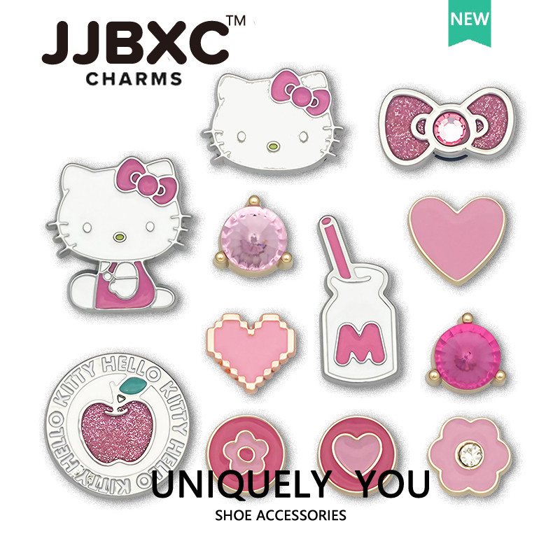 charm Hello Kitty และอุปกรณ์เสริมสำหรับรองเท้า ออกแบบเองได้ มีประกายจากเพชรและหัวใจ