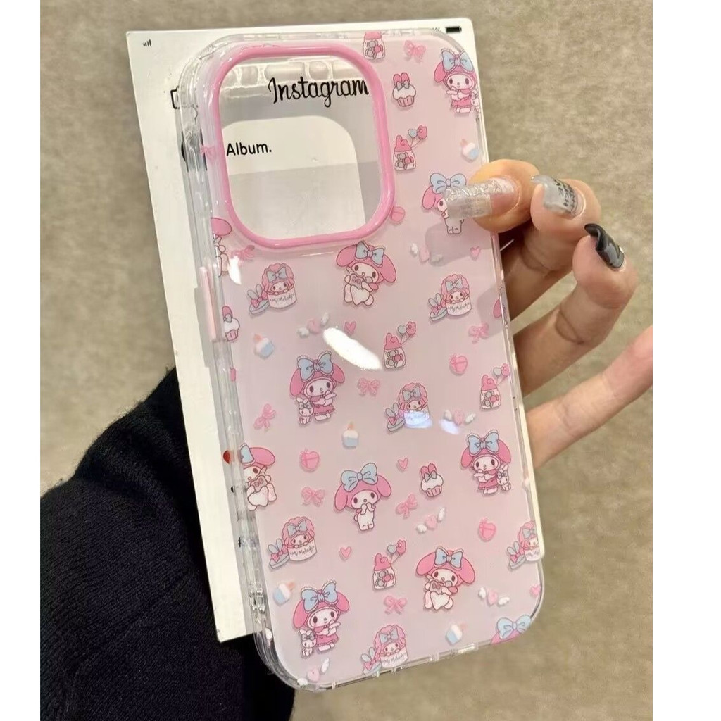 การ์ตูนคิตตี้แมวเมโลดี้โบว์น่ารักกราฟิติ เคส IPhone 11 15 13 14 16 12 Pro Max 7Plus 8 X XR 6 15 16 14 Plus XS Max SE