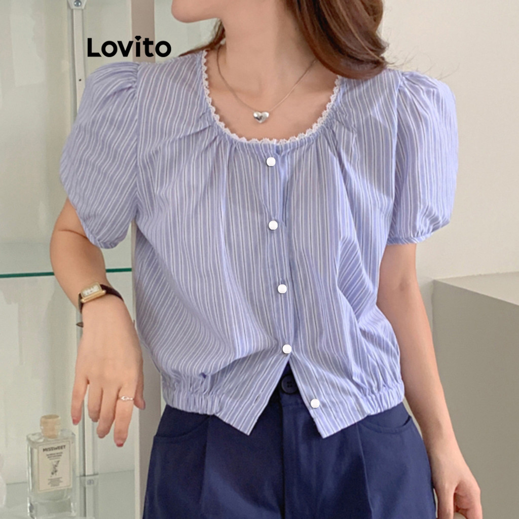 Lovito เสื้อเบลาส์ผู้หญิง ลายทาง คอแต่งระบาย จีบย่น ลายหัวใจ สไตล์ลำลอง LNE67296