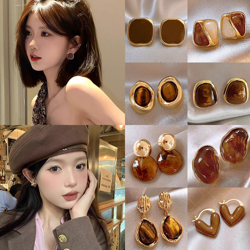 ต่างหูผู้หญิงฤดูใบไม้ร่วงและฤดูหนาว สีกาแฟหรูหรา