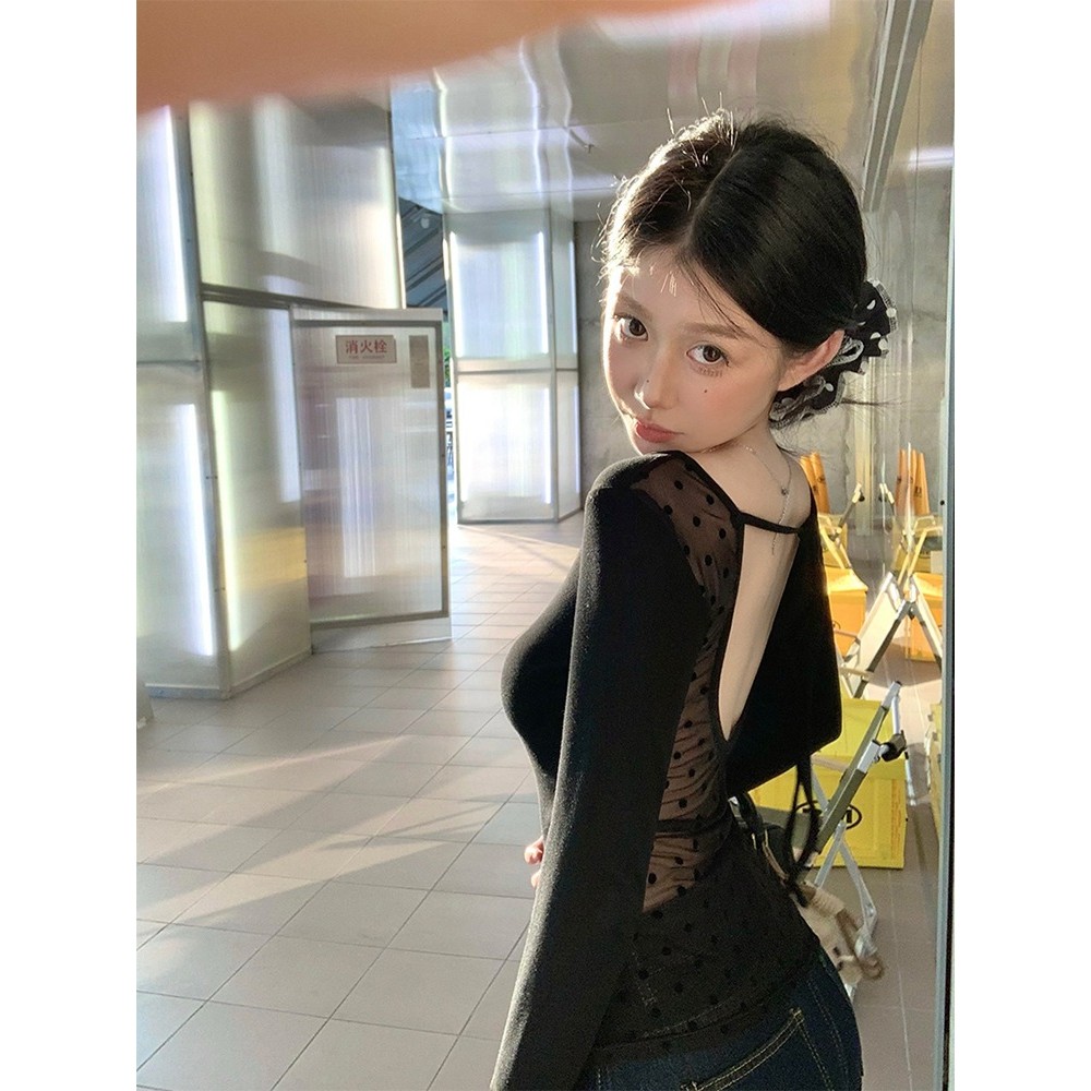 เสื้อยืดคอกลมผู้หญิงลายตาข่ายชีฟองเปิดหลัง