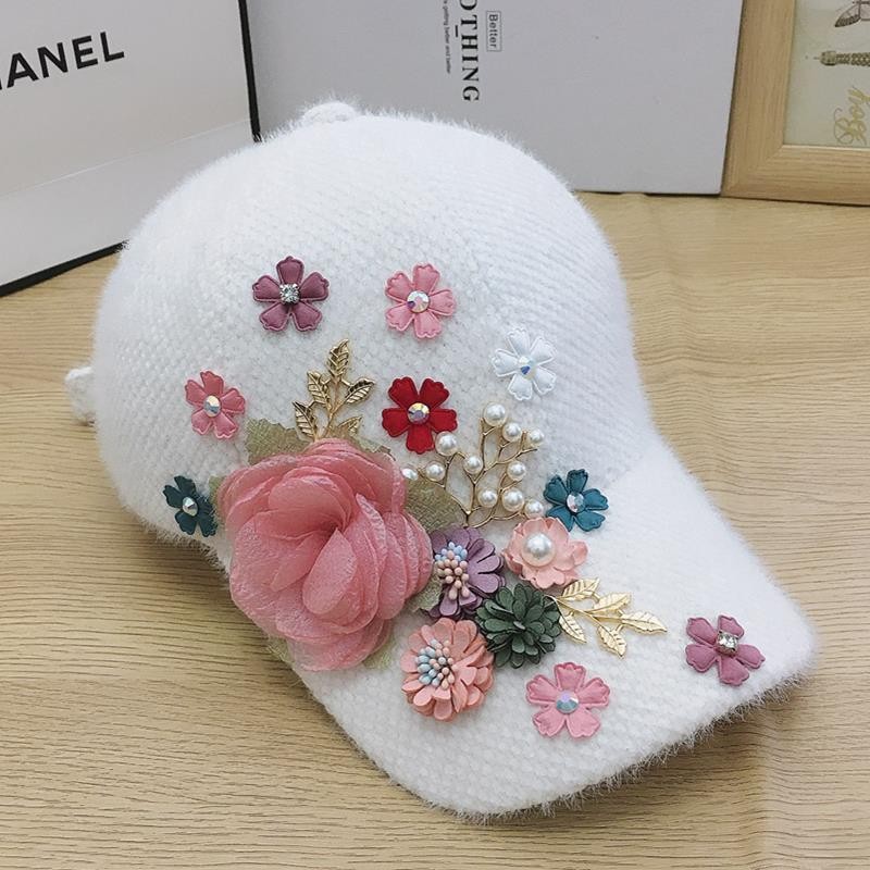 [คลังสินค้าพร้อม] หมวกเบสบอลหญิงเวอร์ชั่นเกาหลีฤดูใบไม้ร่วงฤดูหนาวที่อบอุ่นทุกการแข่งขันสไตล์พระดอกไม้หมวกตุ๊กตาเพชร-เรียงราย พลอยเทียม หมวกแฟชั่นนักเรียนคริส