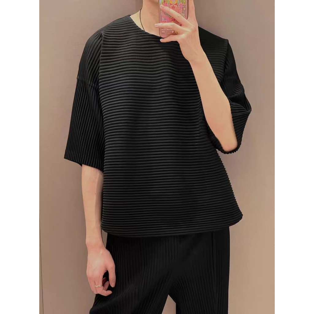 มิยาเกะ จีบคอกลมแขนสั้นผู้ชายเสื้อยืดรอบคอด้านบนฤดูร้อนสไตล์ใหม่ลายแนวนอนหลวมสบายๆญี่ปุ่น เจเค270