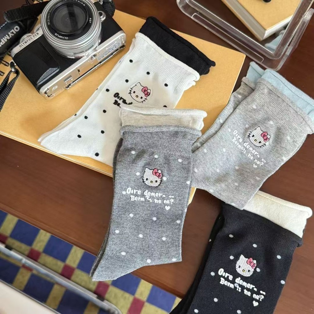 ฤดูร้อนบางระบายอากาศการ์ตูนคิตตี้ลายจุดปลอมสองชิ้นถุงเท้านักเรียนน่ารักผู้หญิง