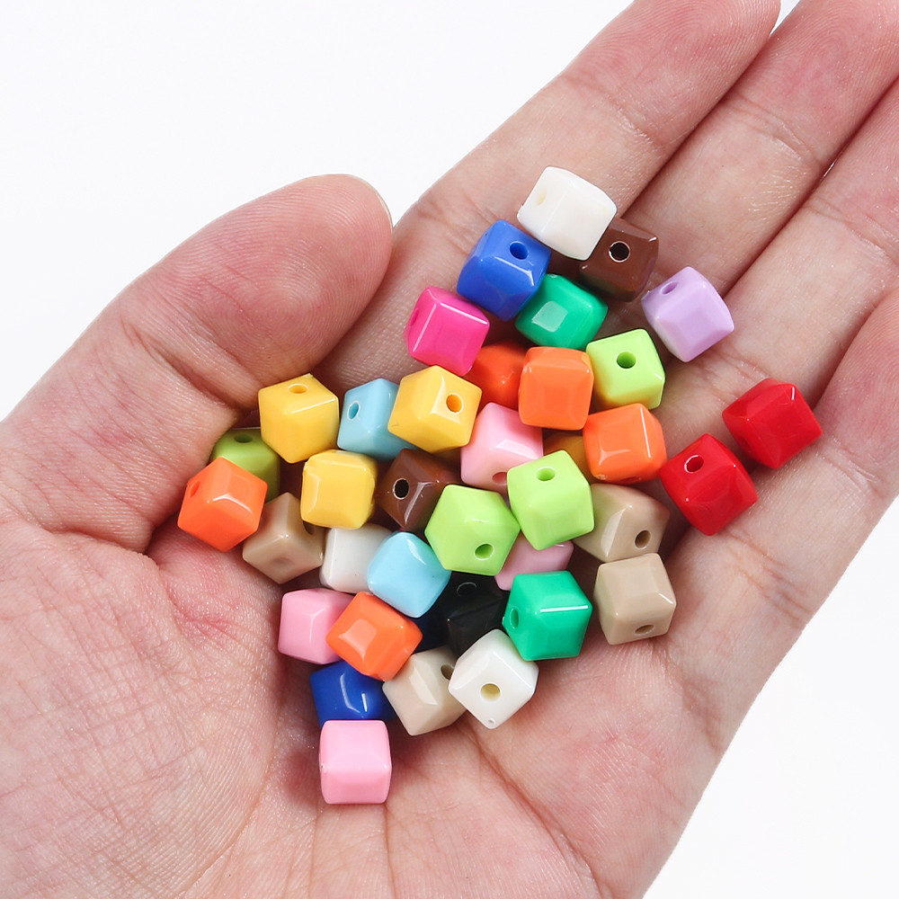 30pcs 7 มม.สีสัน Luminous Square Spacer ลูกปัดอะคริลิคสําหรับเครื่องประดับทํา DIY ลูกปัดสร้อยคอสร้อยข้อมือหัตถกรรมอุปกรณ์เสริม