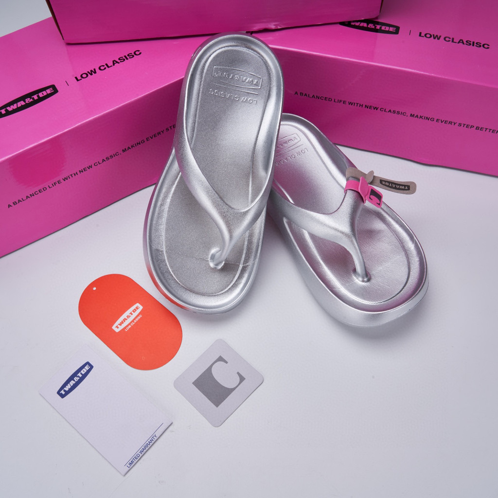 100twatoe Flip-Flops หนาSoled เพิ่มความสูงสุภาพสตรี Influencer Soft-Soled รองเท้าแตะรองเท้าแตะ