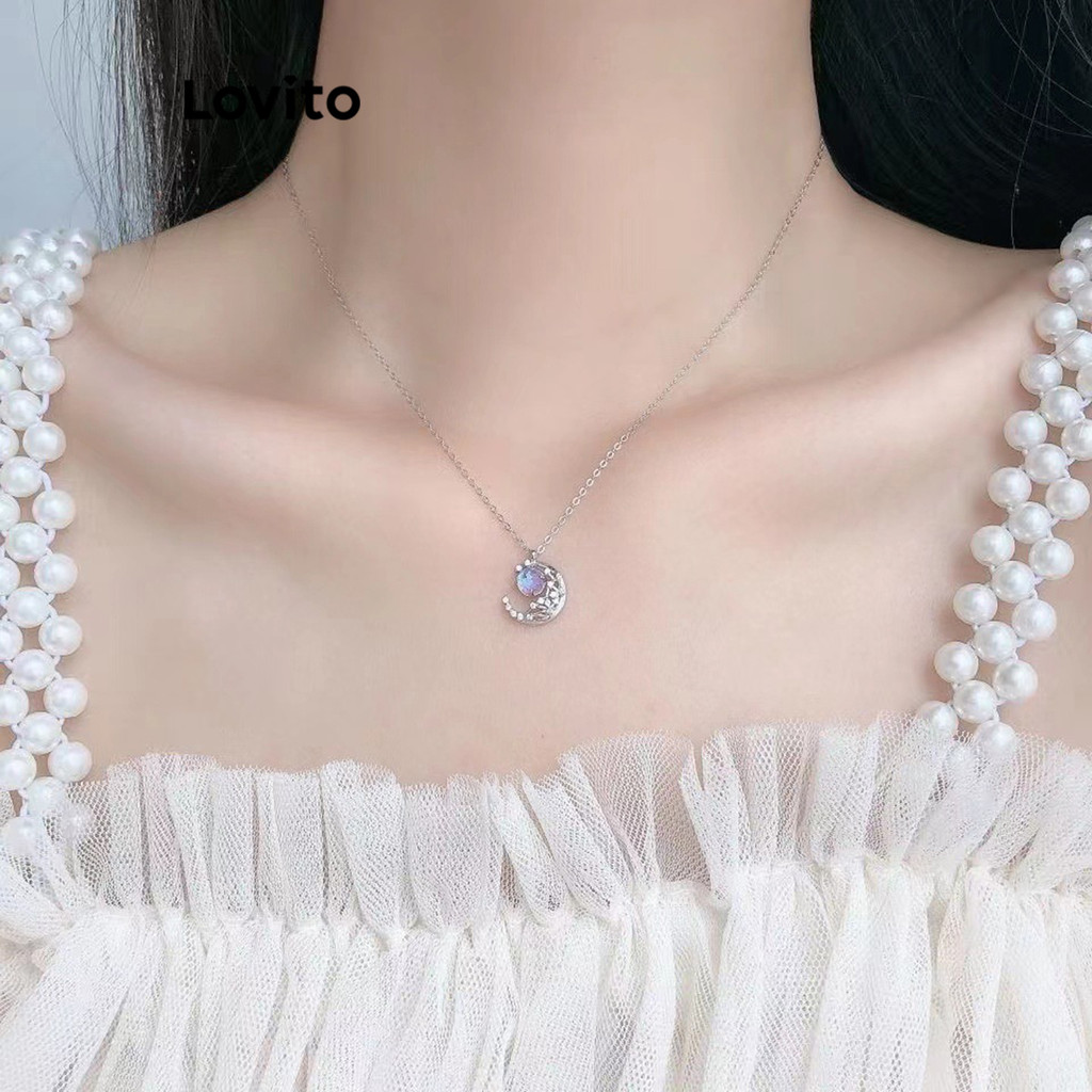 Lovito สร้อยคอผู้หญิง โลหะ รูปพระจันทร์ สไตล์ลำลอง LNA28127 (สีเงิน)