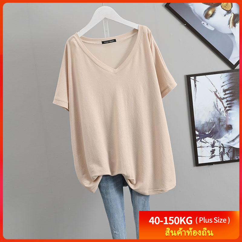 【เสื้อยืดโอเวอร์ไซส์】 (50-150 กก.) ผู้หญิง ฤดูร้อน น้ำหนักเกิน หลวม ธรรมดา เสื้อยืด แขนสั้น คอวี ท็อปส์ซู สวมใส่ลำลอง