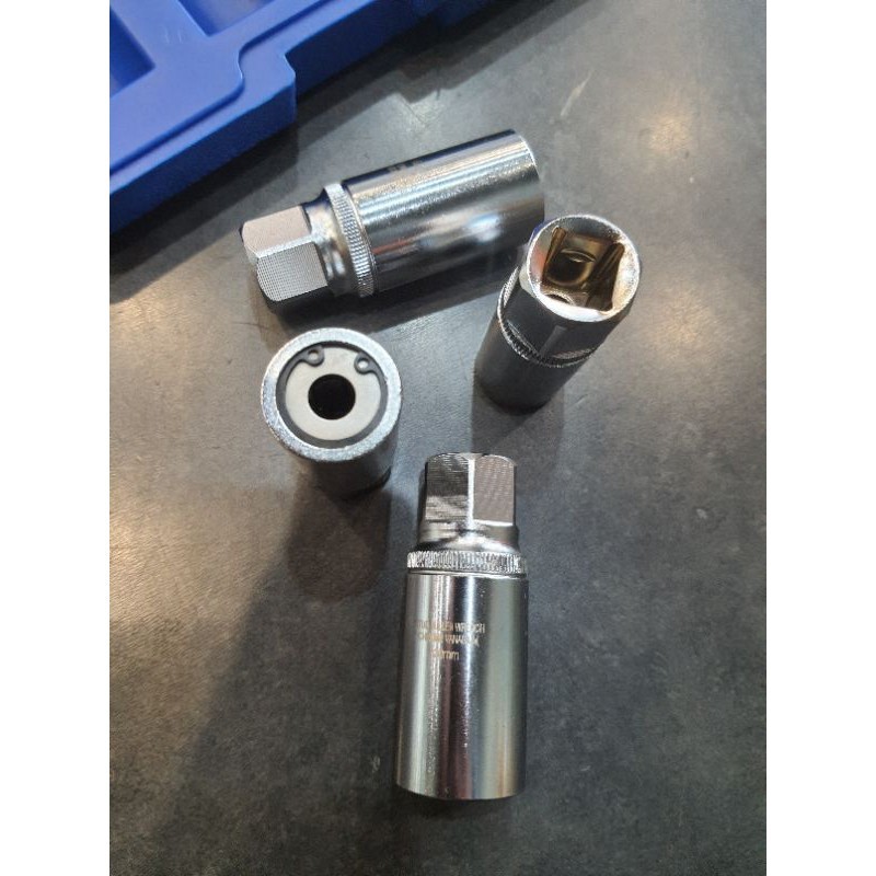 ลูกบล็อกถอดสตัท 4 pcs ถอดเสาเสื้อสูบ,เสาคอท่อ